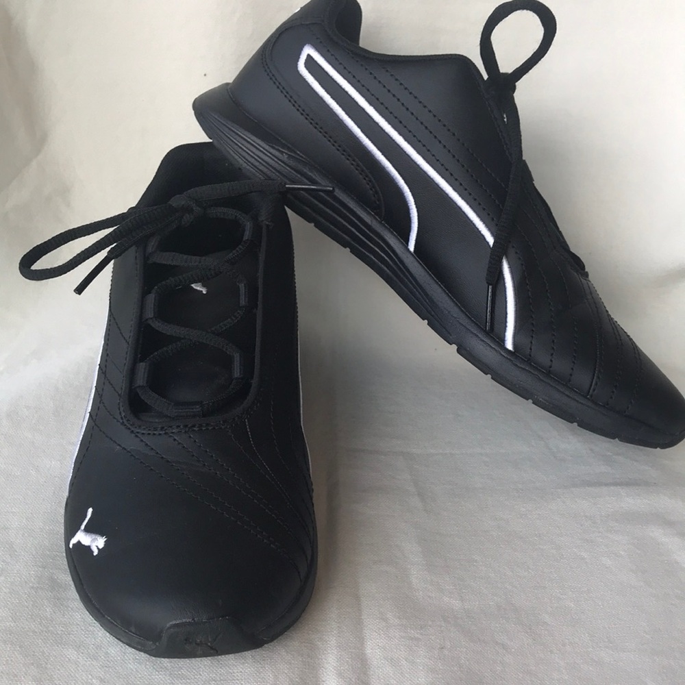 PUMA Softfoam Sneakers Size 8.5